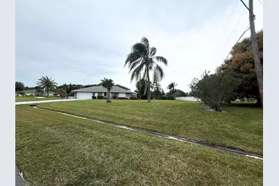 2092 SE Allamanda Drive, Port Saint Lucie, FL 34952 - Photo 5