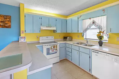 1402 Nebraska Avenue #13, Fort Pierce, FL 34950 - Photo 11