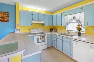 1402 Nebraska Ave, Fort Pierce, FL 34950 - Photo 11