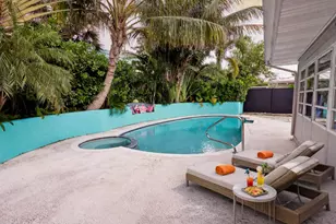 113 Park Ln E, Hypoluxo, FL 33462 - Photo 1