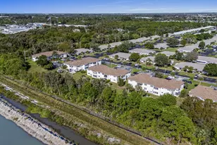 1203 S Lakes End Dr, Fort Pierce, FL 34982 - Photo 35