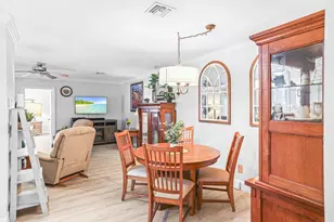 1203 S Lakes End Dr, Fort Pierce, FL 34982 - Photo 15
