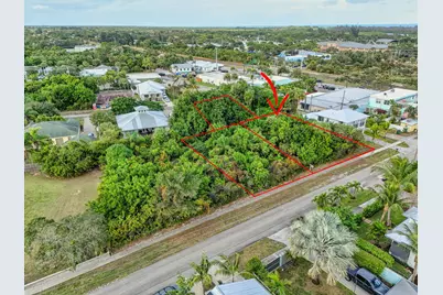 9156 SE Mars Street, Hobe Sound, FL 33455 - Photo 17
