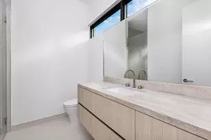 1099 NE 4th Ave, Boca Raton, FL 33432 - Photo 67