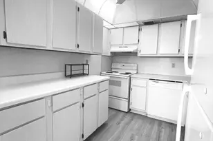 725 Lori Dr, Lake Worth Beach, FL 33461 - Photo 5