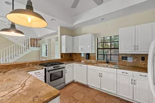 206 Queens Ln, Palm Beach, FL 33480 - Photo 9