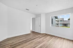 3795 Island Club Cir E, Lake Worth, FL 33462 - Photo 19