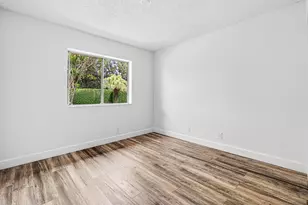 3795 Island Club Cir E, Lake Worth, FL 33462 - Photo 13