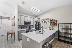 18 Winchmore Ln, Boynton Beach, FL 33426 - Photo 11