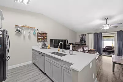 18 Winchmore Lane, Boynton Beach, FL 33426 - Photo 13