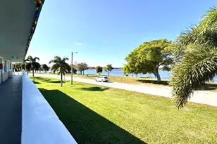 2102 Lake Osborne Dr, Lake Worth Beach, FL 33461 - Photo 1