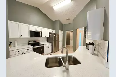 200 Dorado Avenue NE, Palm Bay, FL 32907 - Photo 5