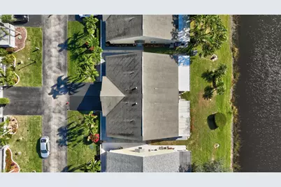 2540 SE Tropical East Circle E, Port Saint Lucie, FL 34952 - Photo 43