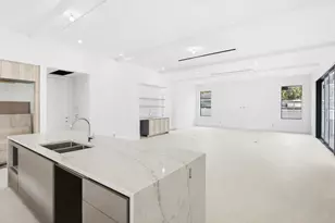 213 NE 9th St, Delray Beach, FL 33444 - Photo 3