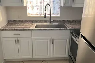 162 Camden G, West Palm Beach, FL 33417 - Photo 9