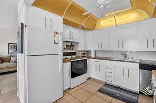 4008 Hythe A, Boca Raton, FL 33434 - Photo 3
