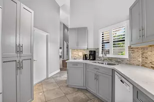 22658 Meridiana Dr, Boca Raton, FL 33433 - Photo 7