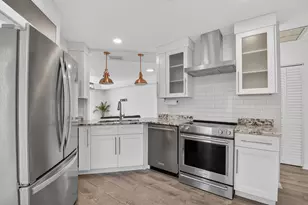 9074 Chatsworth Cascades, Boca Raton, FL 33434 - Photo 11