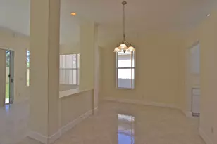 252 Sussex Cir, Jupiter, FL 33458 - Photo 9