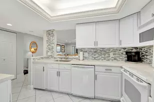 14823 Cumberland Dr, Delray Beach, FL 33446 - Photo 5