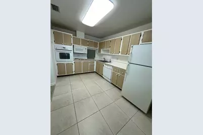 5775 Fernley Drive W #112, West Palm Beach, FL 33415 - Photo 3