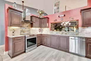 9705 Sills Dr E, Boynton Beach, FL 33437 - Photo 11