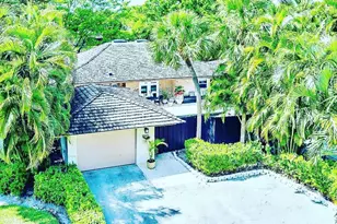 2107 Wightman Dr, Wellington, FL 33414 - Photo 3