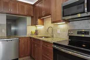 464 Grove Isle Cir, Vero Beach, FL 32962 - Photo 7