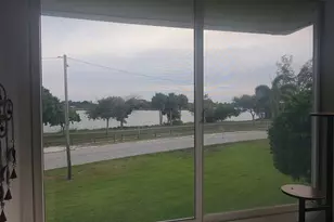 3160 Lake Osborne Dr, Lake Worth Beach, FL 33461 - Photo 9