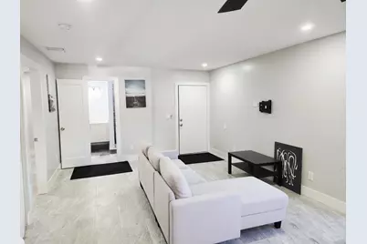 2050 Oleander Boulevard #8-109, Fort Pierce, FL 34950 - Photo 3