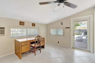 3792 NE 19th Ave, Oakland Park, FL 33308 - Photo 27