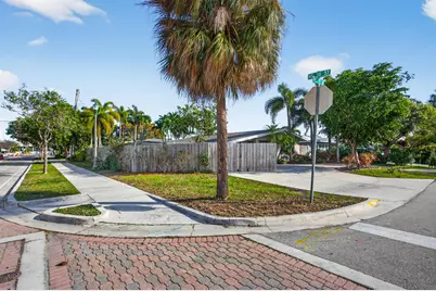 3792 NE 19th Avenue, Oakland Park, FL 33308 - Photo 43