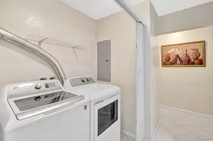 3792 NE 19th Ave, Oakland Park, FL 33308 - Photo 25