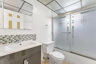 877 Flanders S, Delray Beach, FL 33484 - Photo 17