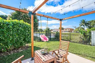 5230 Canoe Bend Dr, Lake Worth, FL 33463 - Photo 23