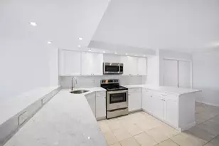 243 Bay Colony Dr N, North Palm Beach, FL 33408 - Photo 3