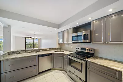 243 Bay Colony Drive N, Juno Beach, FL 33408 - Photo 9