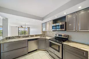 243 Bay Colony Dr N, North Palm Beach, FL 33408 - Photo 9