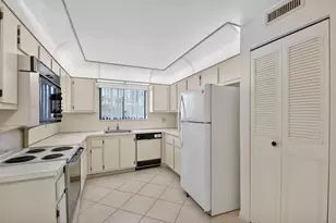 7770 Tahiti Ln, Lake Worth, FL 33467 - Photo 5