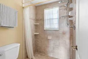2201 SE 9th St, Pompano Beach, FL 33062 - Photo 17