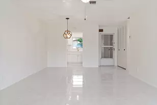 2557 Dudley Dr W, West Palm Beach, FL 33415 - Photo 3