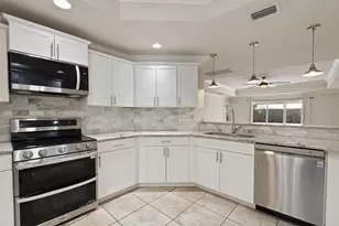 339 SW Winnachee Dr, Stuart, FL 34994 - Photo 13