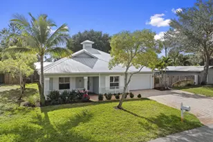 339 SW Winnachee Dr, Stuart, FL 34994 - Photo 3