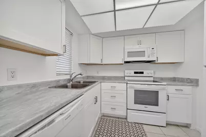 1679 SE Green Acres Circle #Mm 102, Port Saint Lucie, FL 34952 - Photo 13