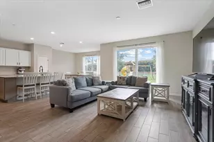 10131 SW Captiva Dr, Port Saint Lucie, FL 34987 - Photo 5