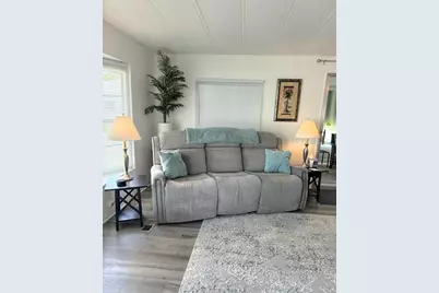 10 SE La Mesa, Port Saint Lucie, FL 34952 - Photo 3