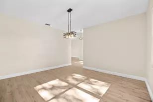 10206 Isle of Pines Ct, Port Saint Lucie, FL 34986 - Photo 9