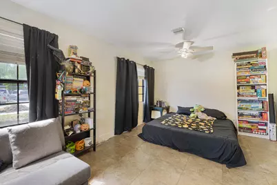 713 NE 35th Street, Oakland Park, FL 33334 - Photo 17