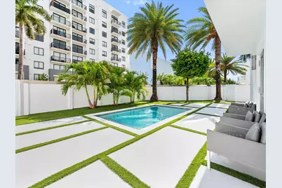 8405 NW 34th Street, Doral, FL 33122 - Photo 17