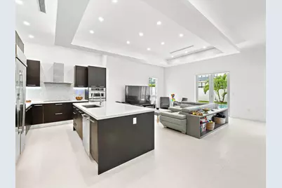 8405 NW 34th Street, Doral, FL 33122 - Photo 11